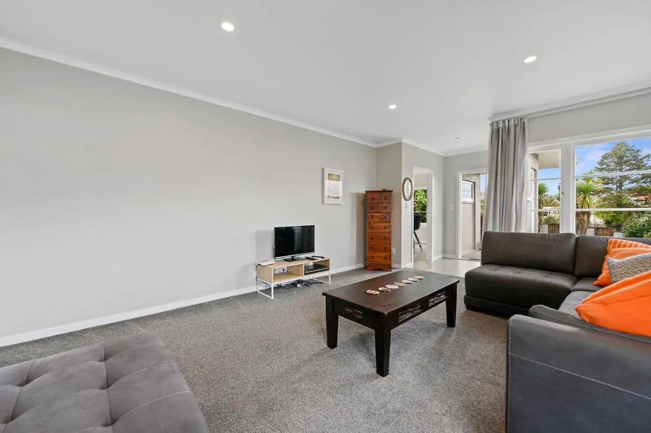 Figtree Bungalow - Rotorua Holiday Home 0*,  New Zealand