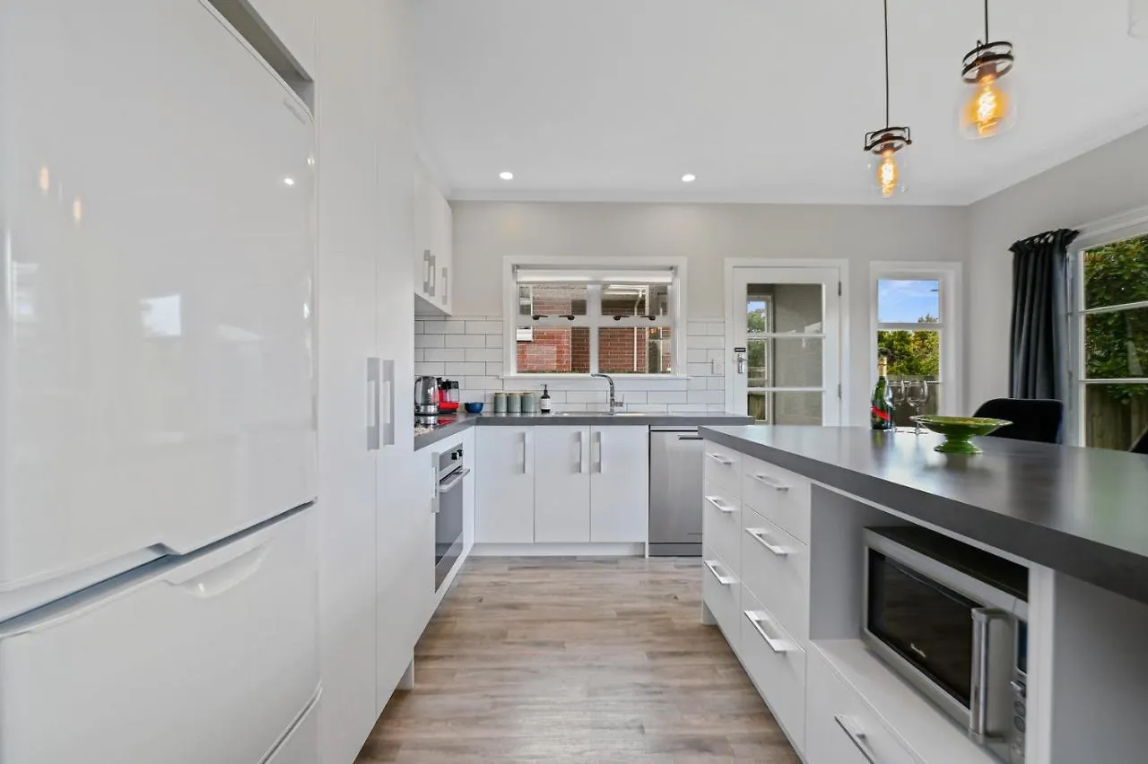 Figtree Bungalow - Rotorua Holiday Home New Zealand